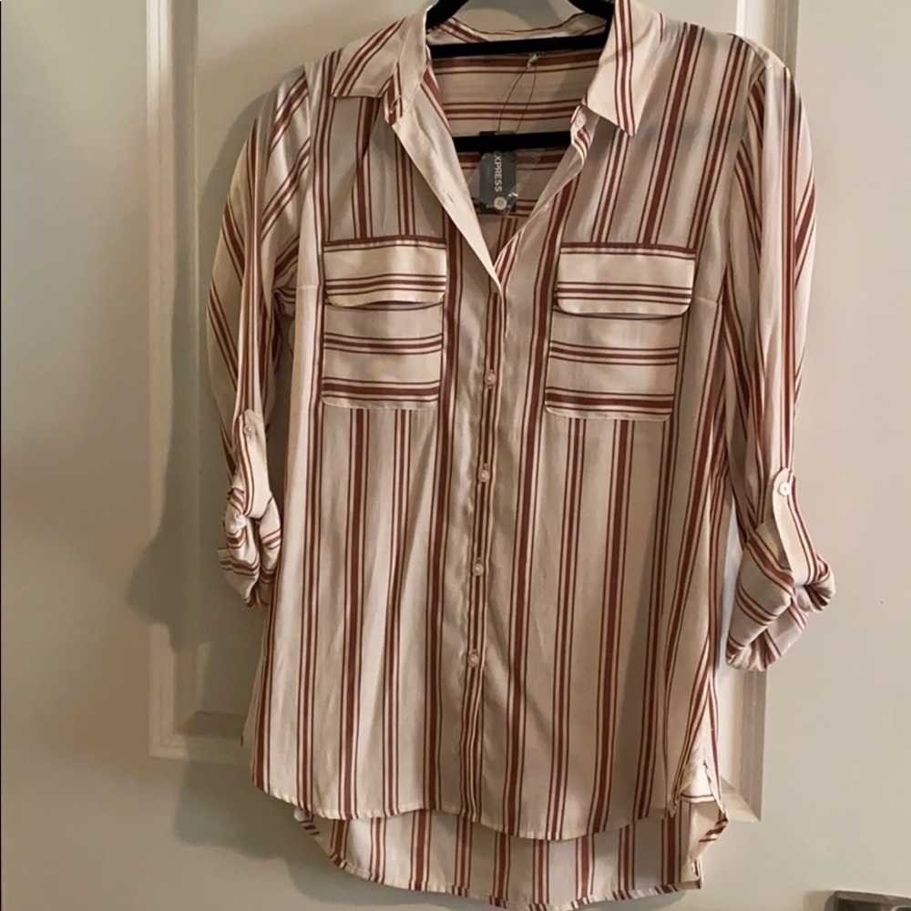 *MOVING SALE* NWT red stripped button down shirt